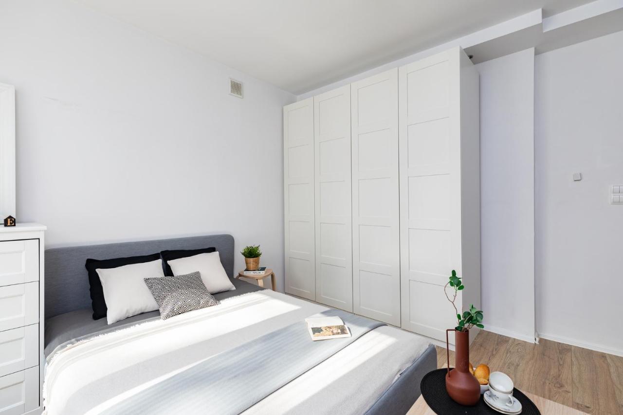 Апартаменты Superapart Dzielna 9A Варшава Экстерьер фото